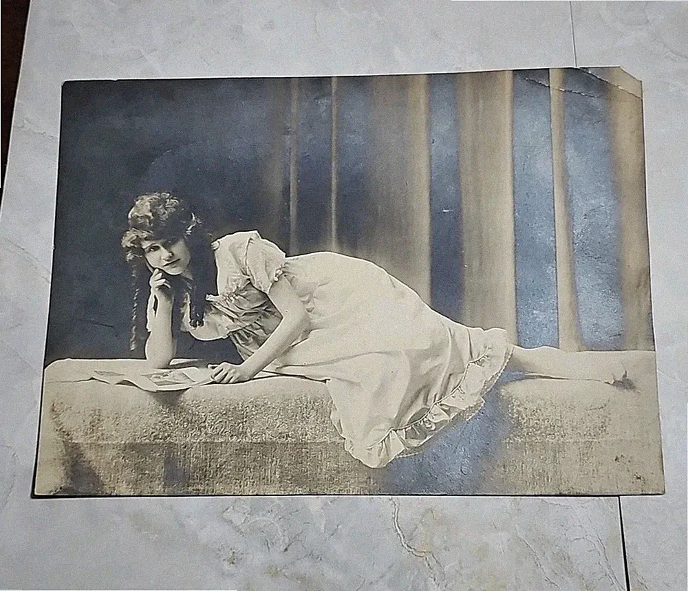 Antique 1900s Edwardian Studio Portrait Young Woman Reclining Lucille Kachel 8x6